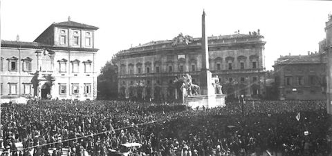  25 maggio 1915, Piazza del Quirinale: il momento della dichiarazione di guerra dell'Italia 